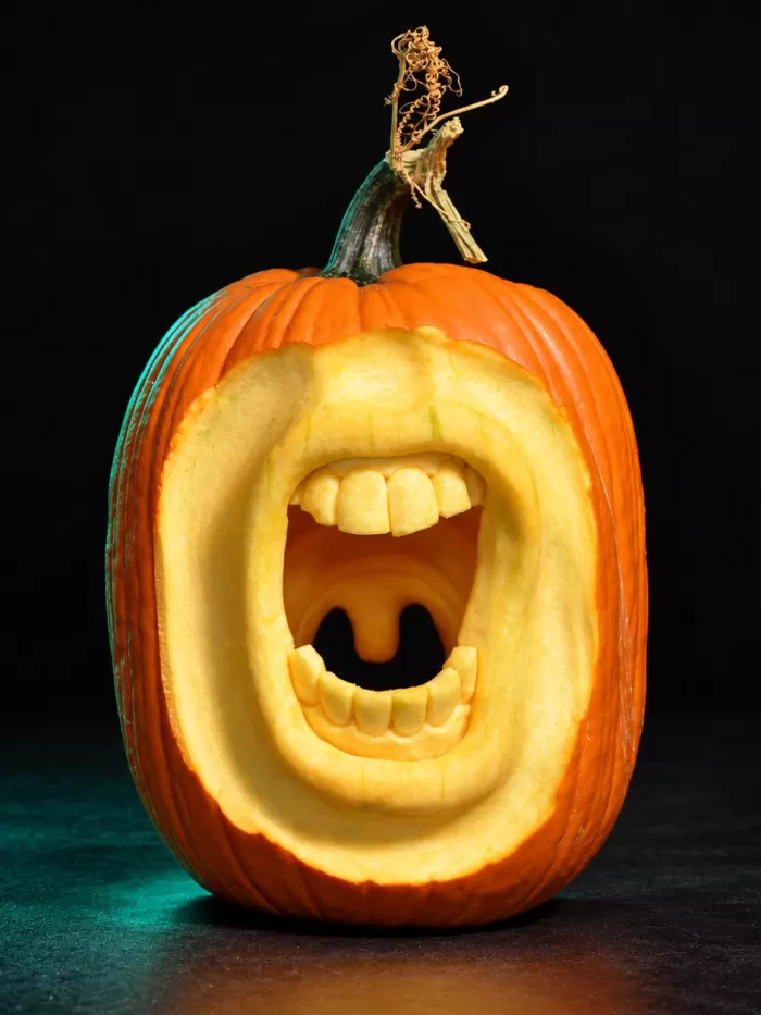Carved pumpkin, Oct 2011